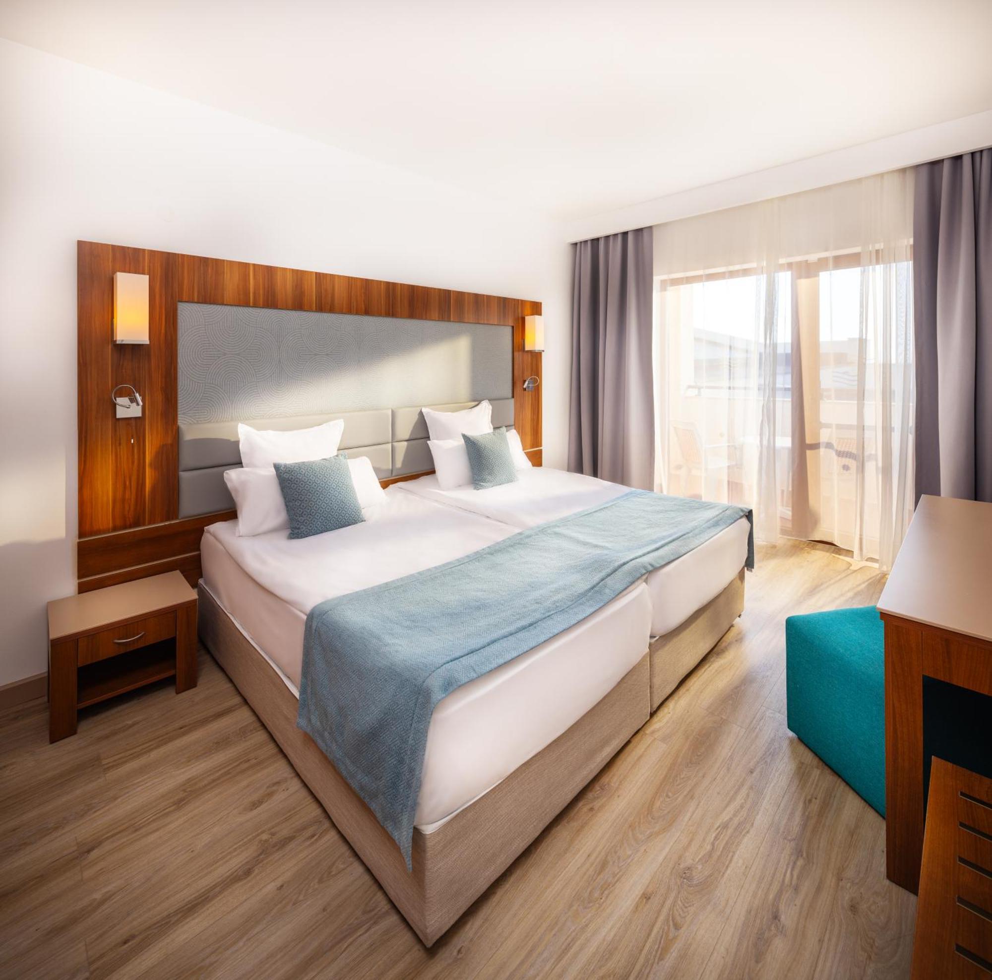 Hotel Alua Helios Bay Obzor Esterno foto